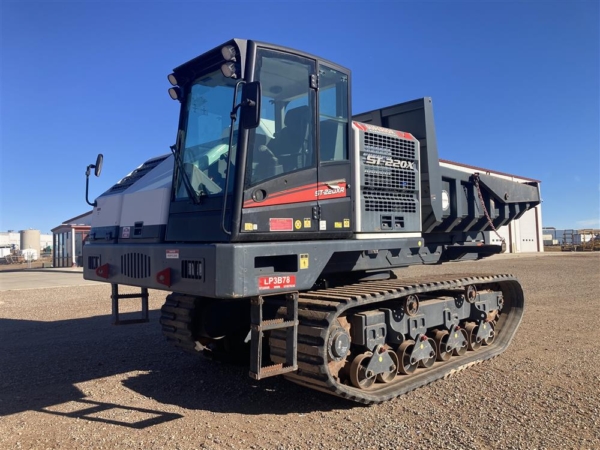 2019 Superior ST220XR Crawler Carrier