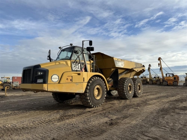 2014 Caterpillar 740B Articulated Trucks