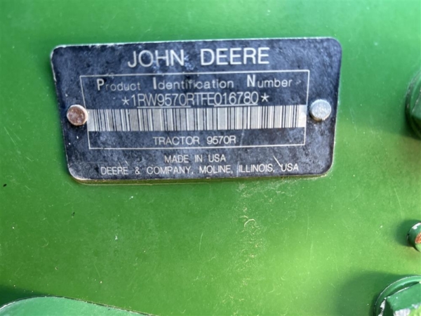 2015 Deere 9570R Agricultural Tractors