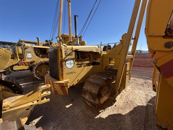 1983 Caterpillar 561D HYD Pipelayers - Image 2