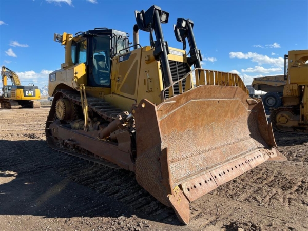 2014 Caterpillar D8T Dozers - Image 4