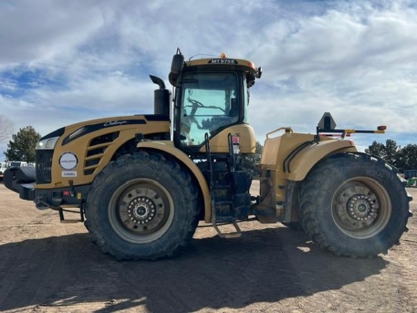 2017 Challenger / AGCO MT975E Agricultural Tractors - Image 2