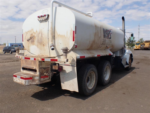 2014 Kenworth T370-4000 Water Trucks - Image 3