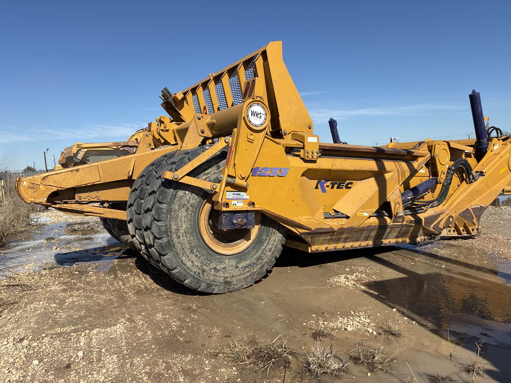 2015 K-Tec Earthmovers 1233 Scraper Pans - Image 2