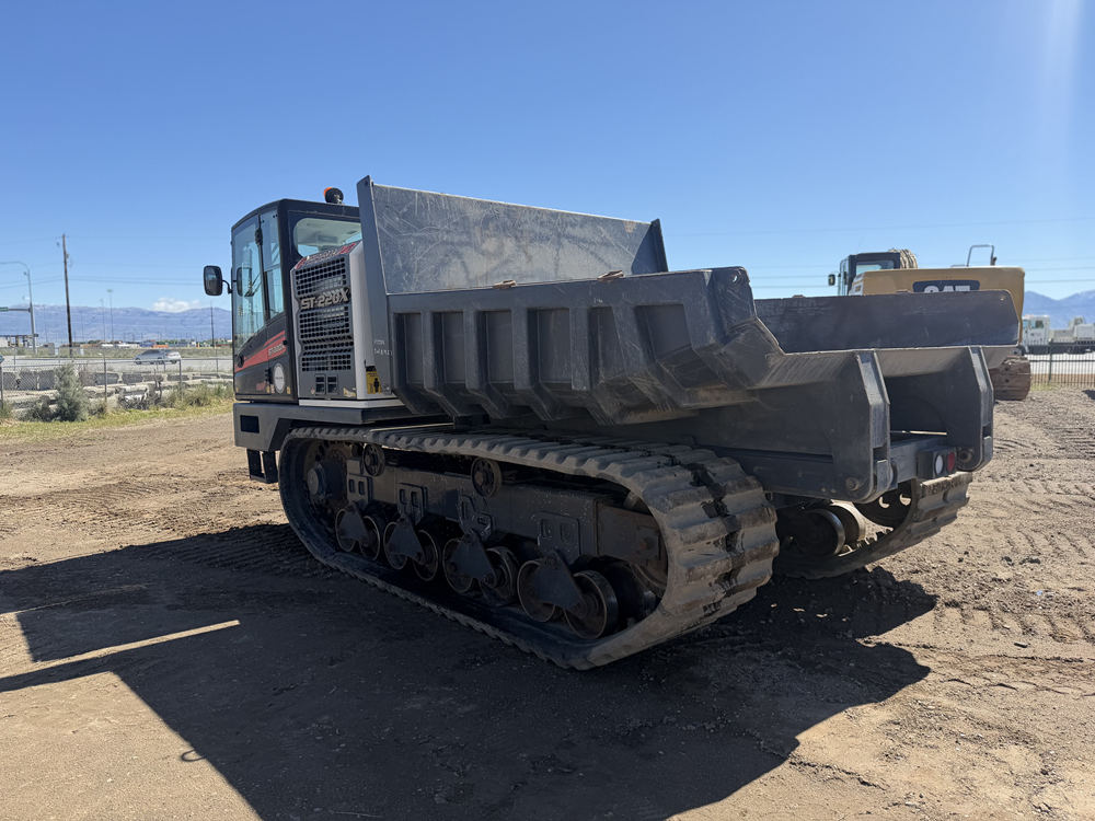 2020 Superior ST220X Crawler Carrier - Image 2