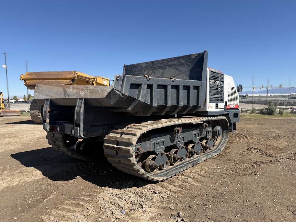 2020 Superior ST220X Crawler Carrier - Image 3