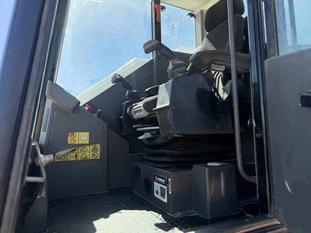 2020 Superior ST220X Crawler Carrier - Image 5
