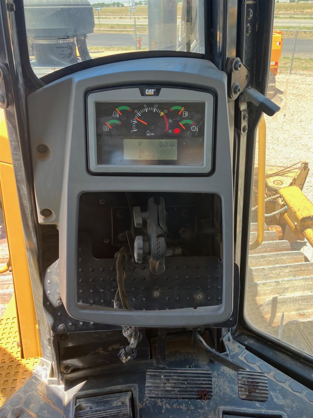 2014 Caterpillar D8T Dozers - Image 4