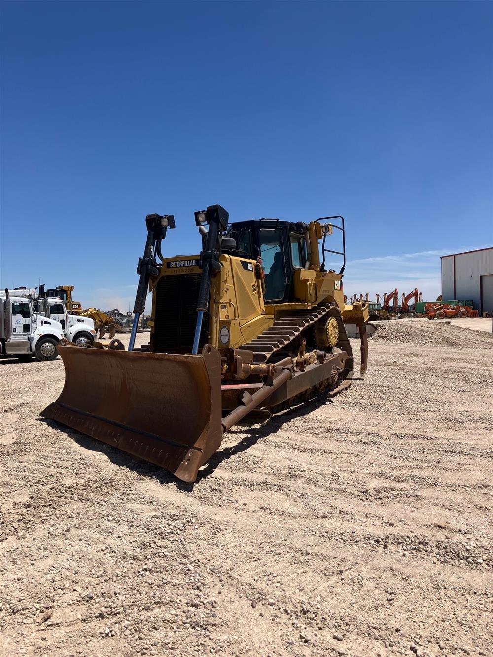 2014 Caterpillar D8T Dozers