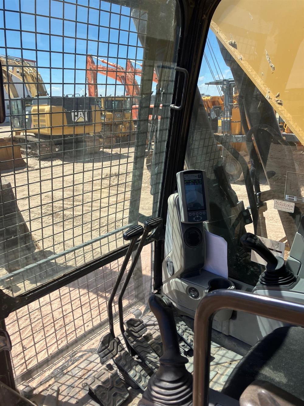 2015 Caterpillar 336FL Excavators - Image 5