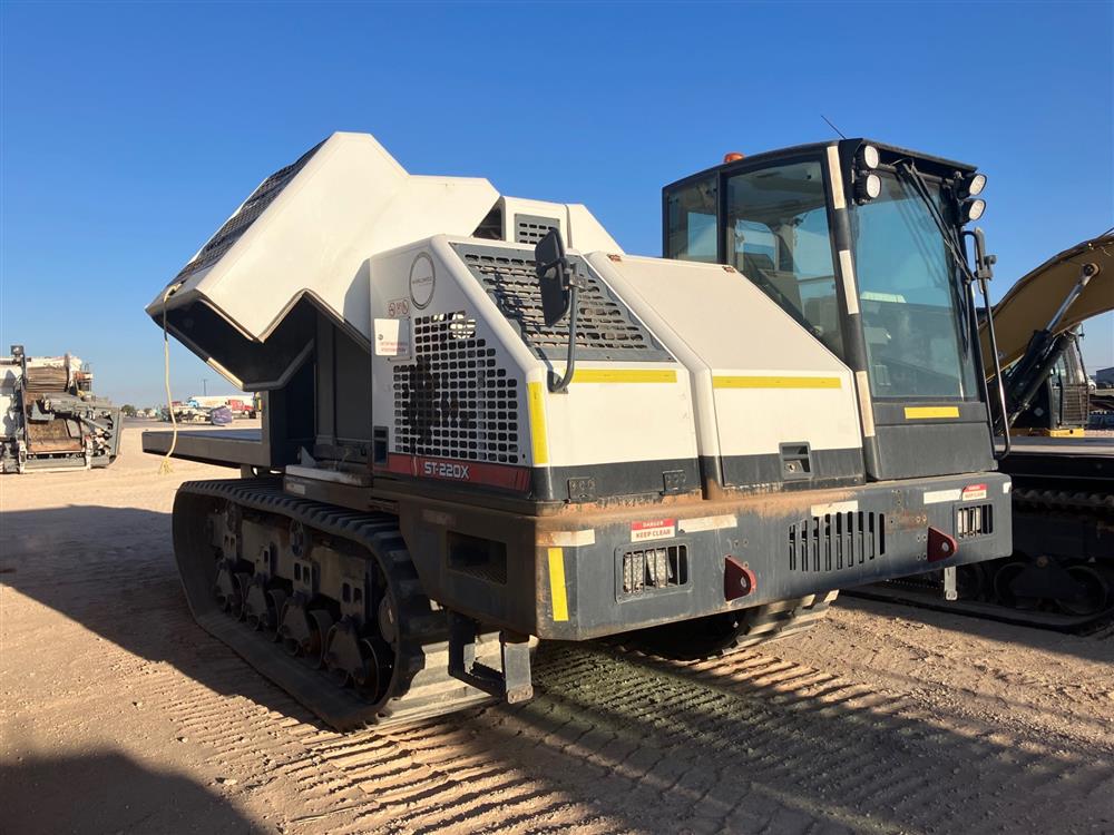 2020 Superior ST220X Crawler Carrier - Image 2