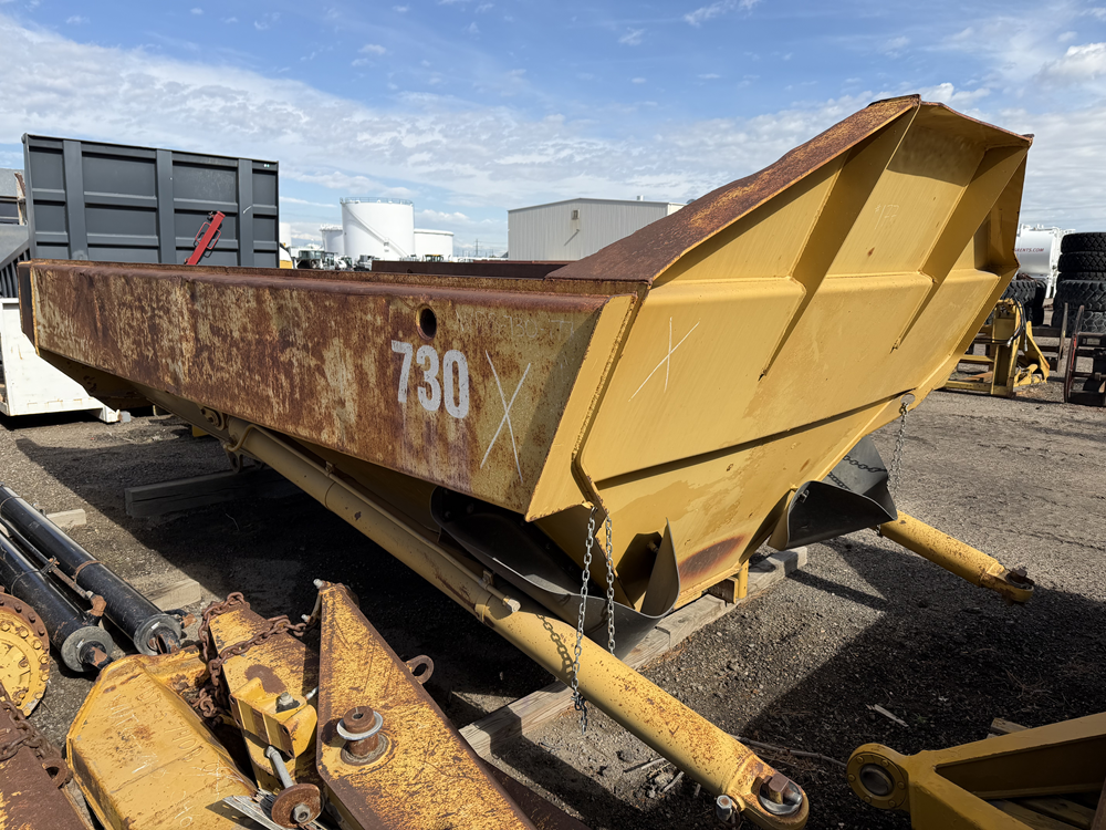Caterpillar 730 Bed - Image 4