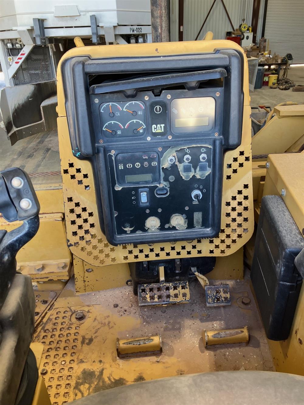 2008 Caterpillar 561N Pipelayers - Image 4