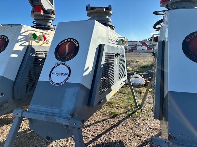 2015 Superior SVL-130 Vacuum Lifts - Image 2