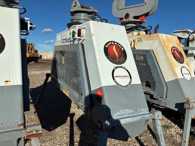 2015 Superior SVL-130 Vacuum Lifts - Image 3