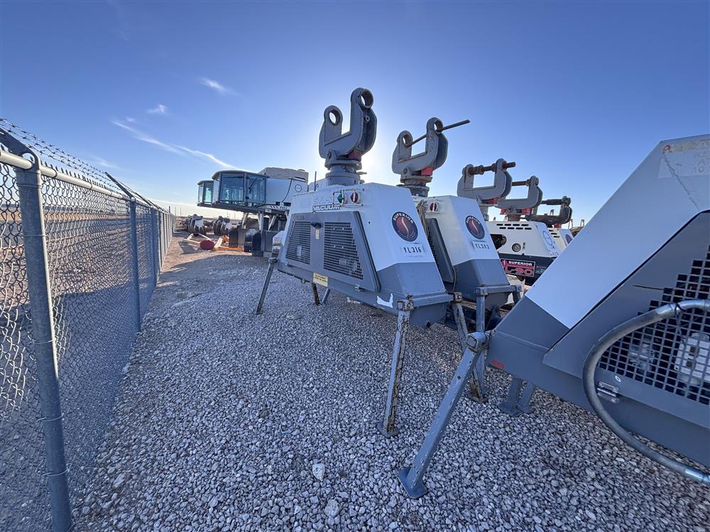 2015 Superior SVL-130 Vacuum Lifts - Image 5