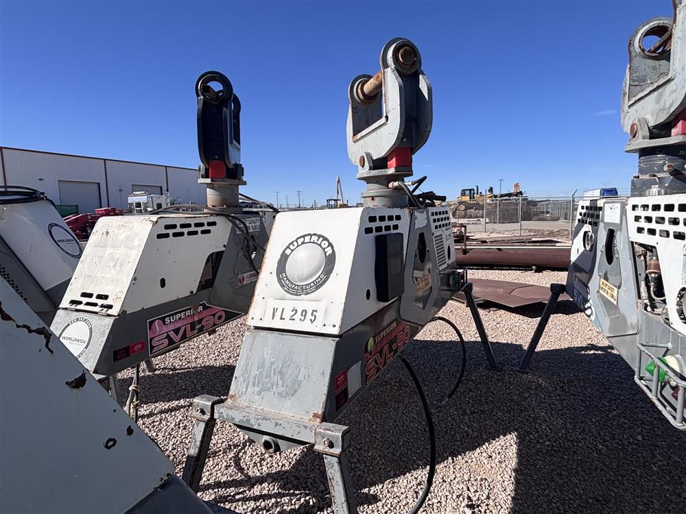 2014 Superior SVL-90 Vacuum Lifts - Image 2
