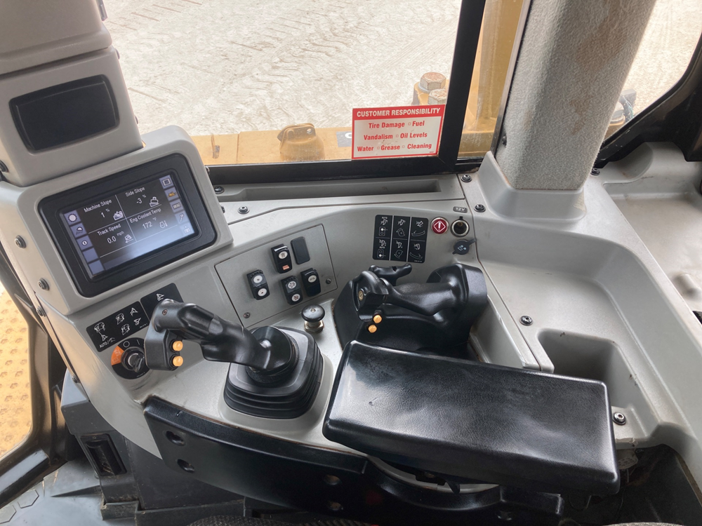 2016 Caterpillar D8T Dozers - Image 3