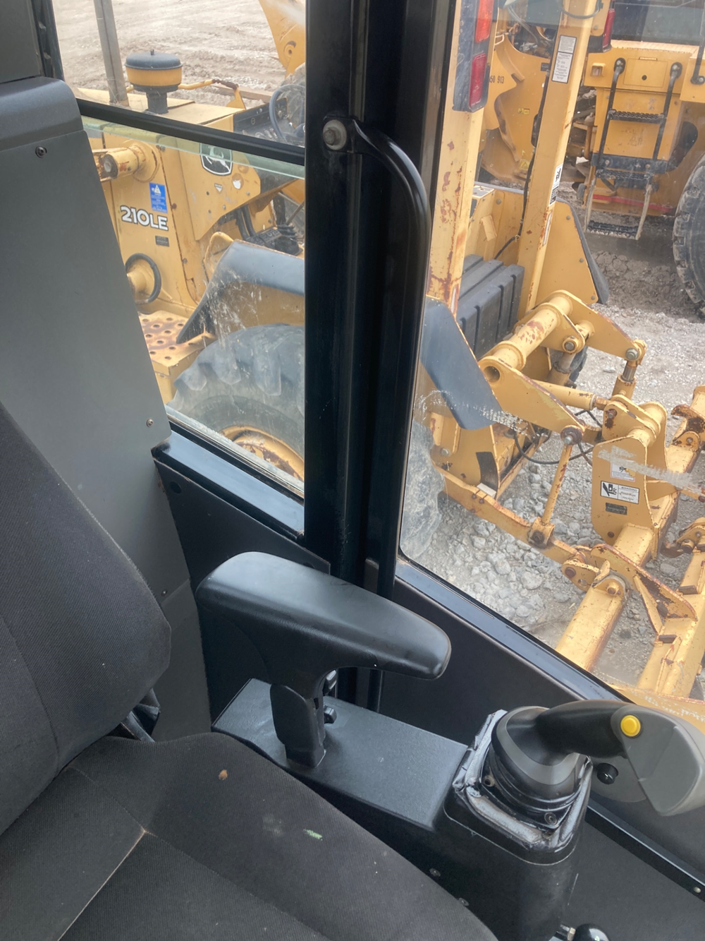 2019 Superior ST150X Crawler Carrier - Image 5