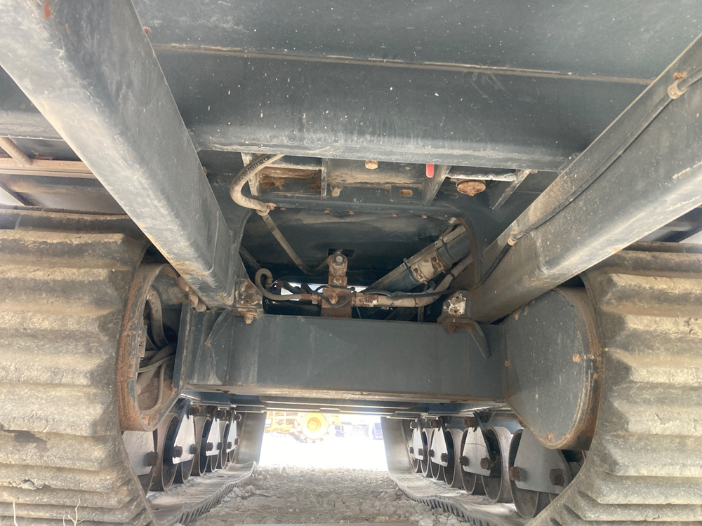 2019 Superior ST150X Crawler Carrier - Image 9