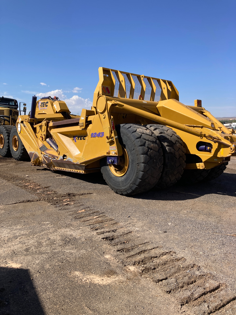2018 K-Tec Earthmovers 1243ADT Scraper Pans - Image 3