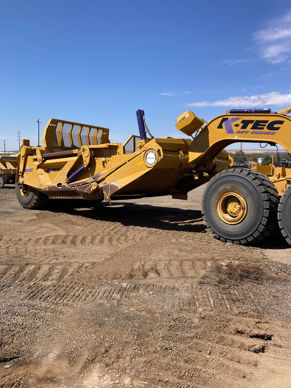 2018 K-Tec Earthmovers 1243ADT Scraper Pans - Image 5