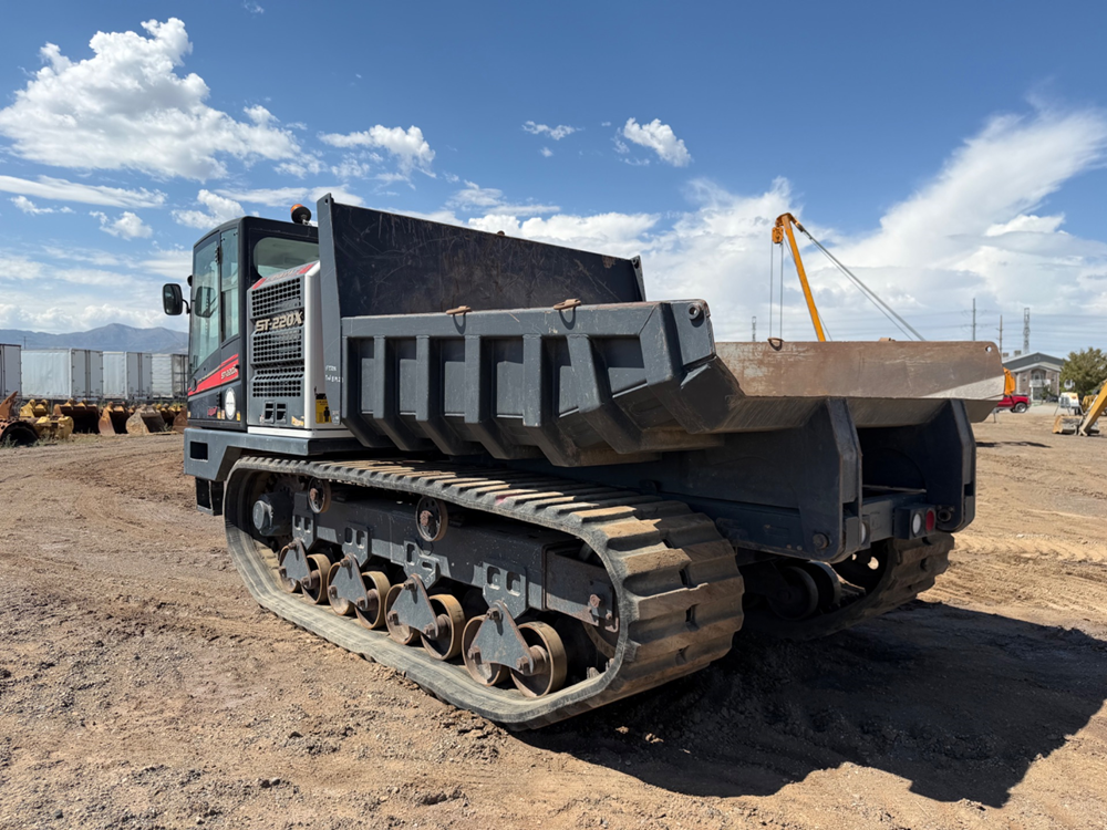 2020 Superior ST220X Crawler Carrier - Image 3