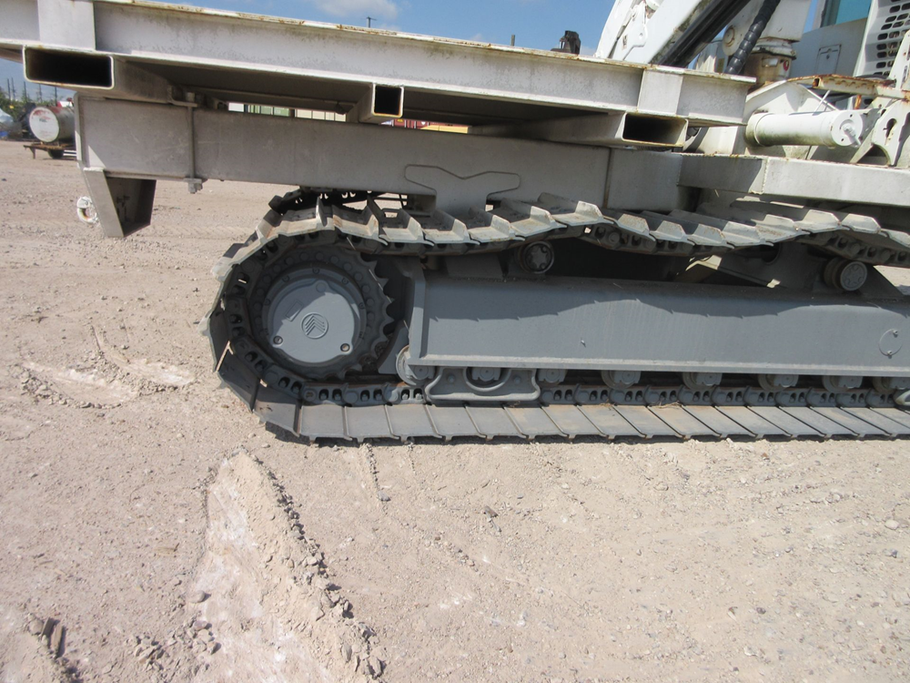 2010 Superior SFT-180 Crawler Carrier - Image 13