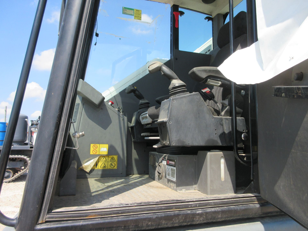 2020 Superior ST150X Crawler Carrier - Image 9