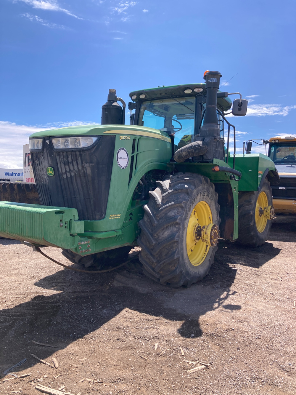 2015 Deere 9570R Agricultural Tractors - Image 4