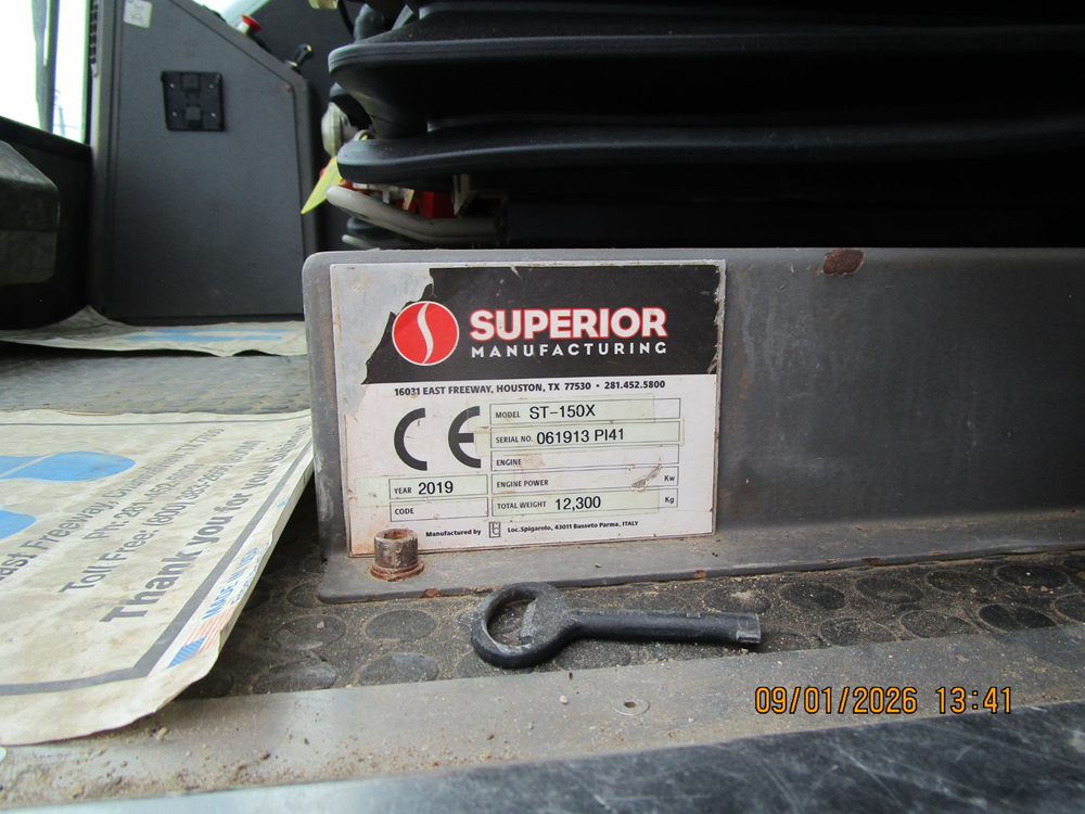 2019 Superior ST150X Crawler Carrier - Image 11