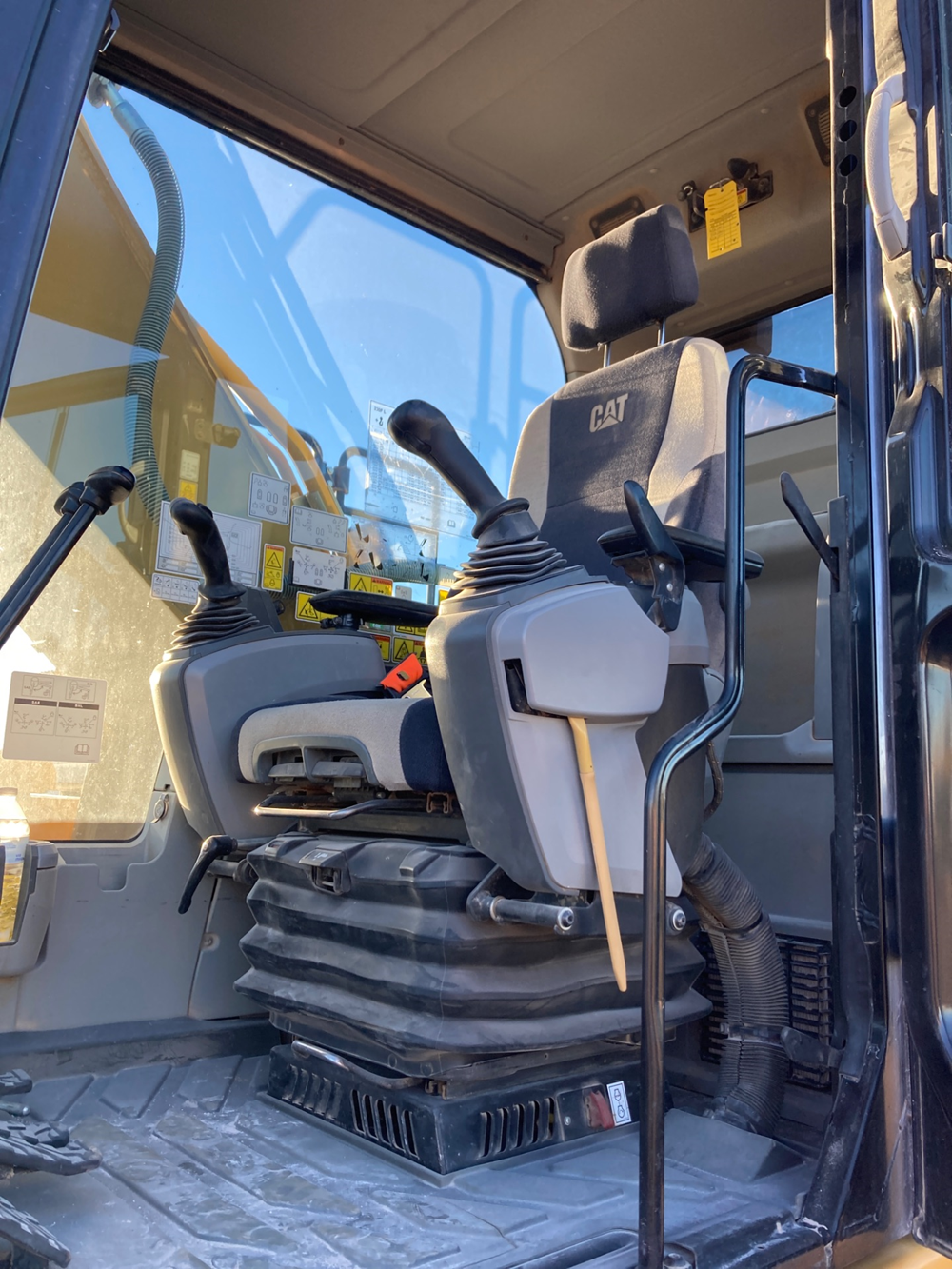 2019 Caterpillar 330FL Excavators - Image 10