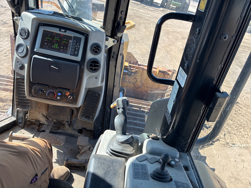 2019 Caterpillar D6N LGP Dozers - Image 13